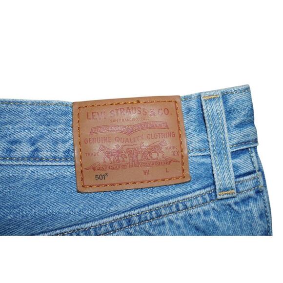 Levi’s 501 Light Wash Cutoff Jeans - W31 L32 - Button Fly - Raw Hem - Picture 6 of 6
